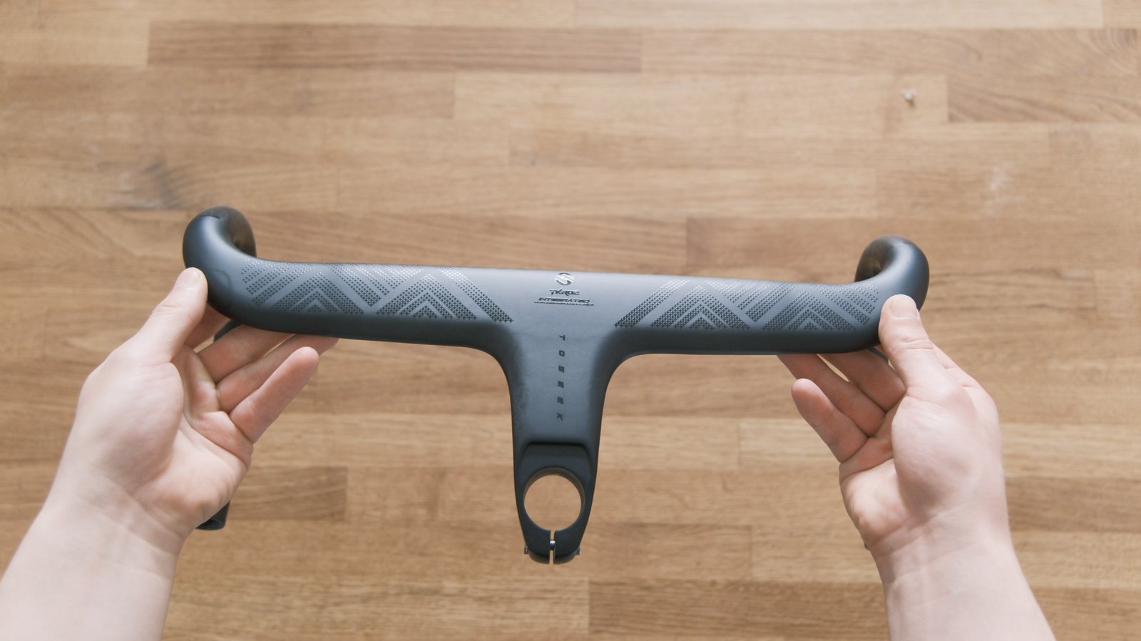 TOSEEK TR5500 Integrated Handlebar Review: Carbon Cockpit for Under $100 – photo 1