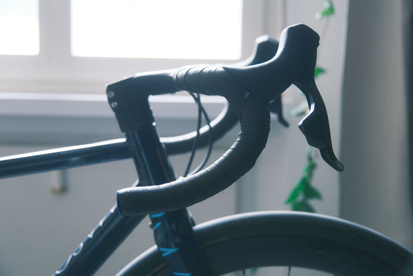 TOSEEK TR5500 Integrated Handlebar Review: Carbon Cockpit for Under $100 – photo 3