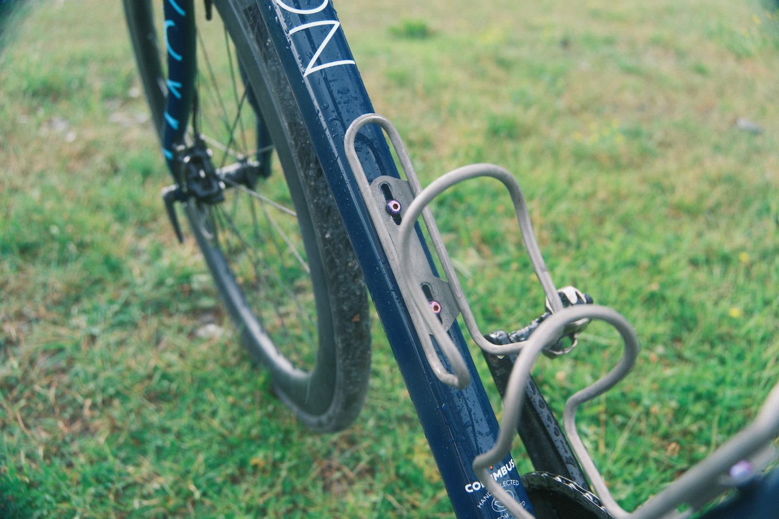 The Ultimate AliExpress Bottle Cage: Titanium That Outlasts the Bike – photo 5
