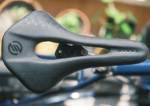 MIXED Full Carbon 5D Saddle
